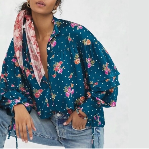 Anthropologie Tops - Anthropologie Wellesley blouse